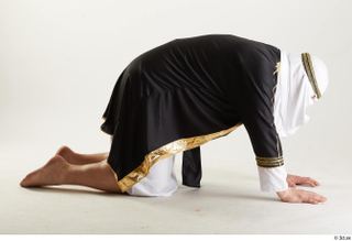 Arthur Fuller Sultan Bowing bowing kneeling whole body 0008.jpg